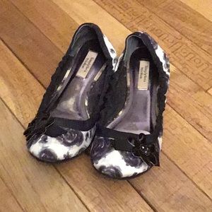 Vera wang flats